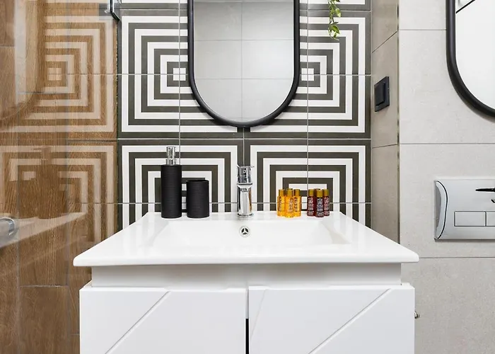 Modern 2br In Westpoint Close To Medical Uni