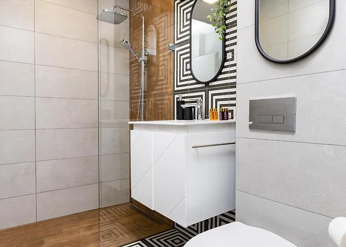 Modern 2br In Westpoint Close To Medical Uni