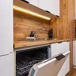 Apartment Modern 2br In Westpoint Close To Medical Uni
